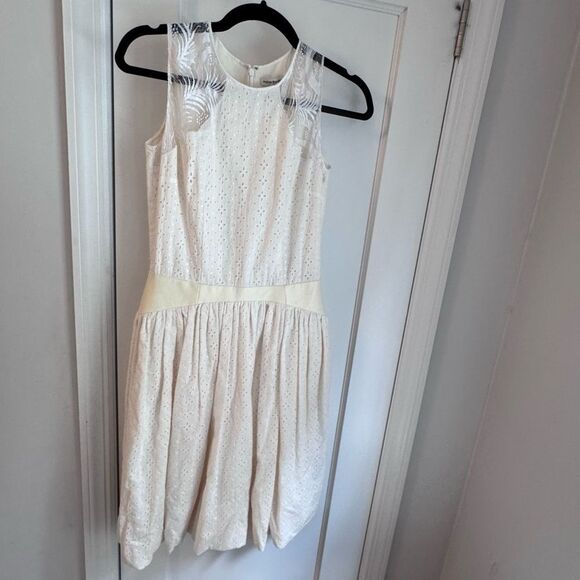 🤍 NWT Sophie Theallet Eyelet & Lace Dress – SS2015 – $1,885 Retail 🤍 - Picture 1 of 4
